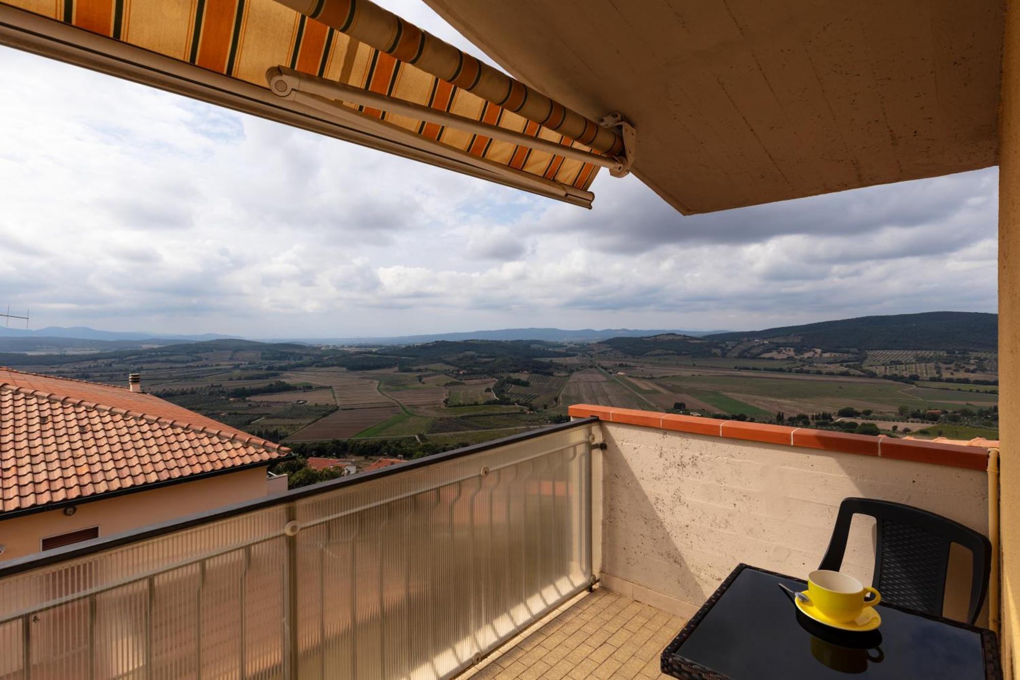 Mansarda Vista Mare Villa Маса Маритима Екстериор снимка